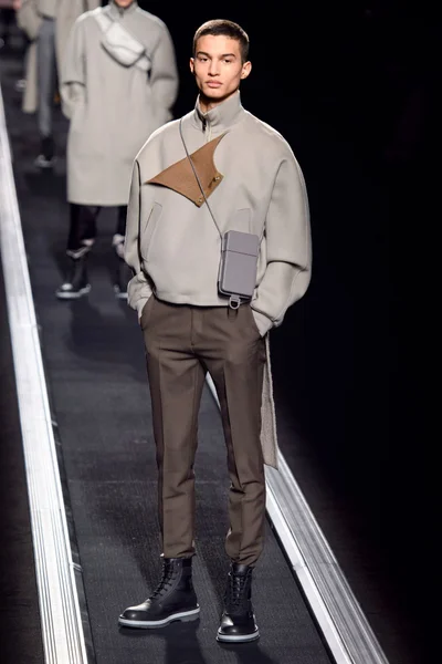 Look 31